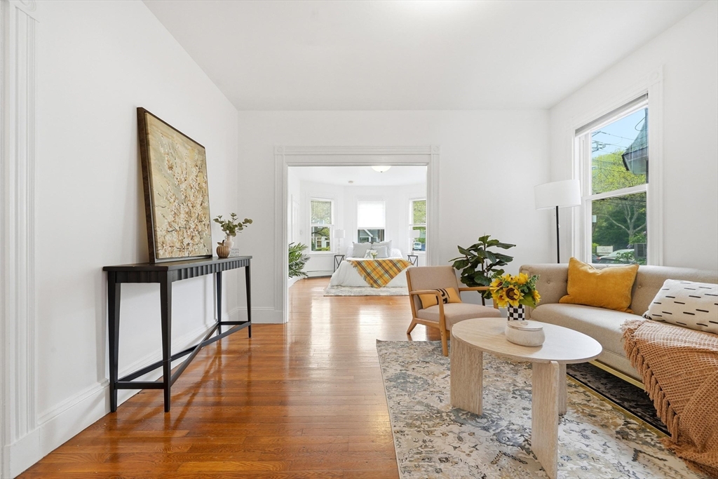 166 Chestnut St #1, Brookline, MA Photo #9