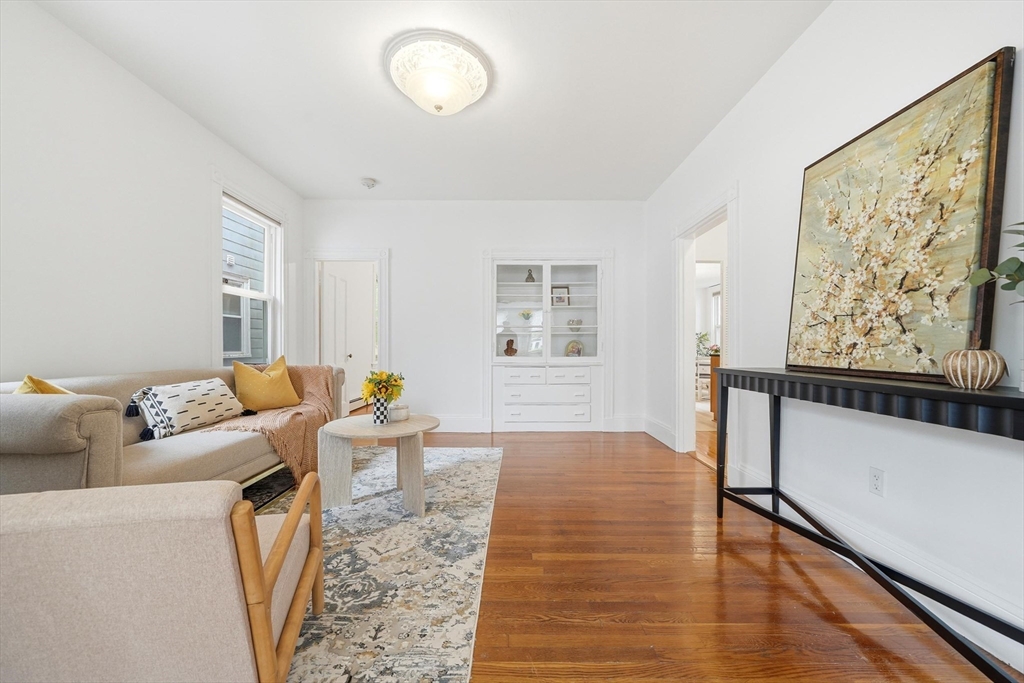 166 Chestnut St #1, Brookline, MA Photo #8
