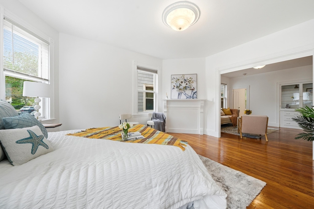 166 Chestnut St #1, Brookline, MA Photo #5