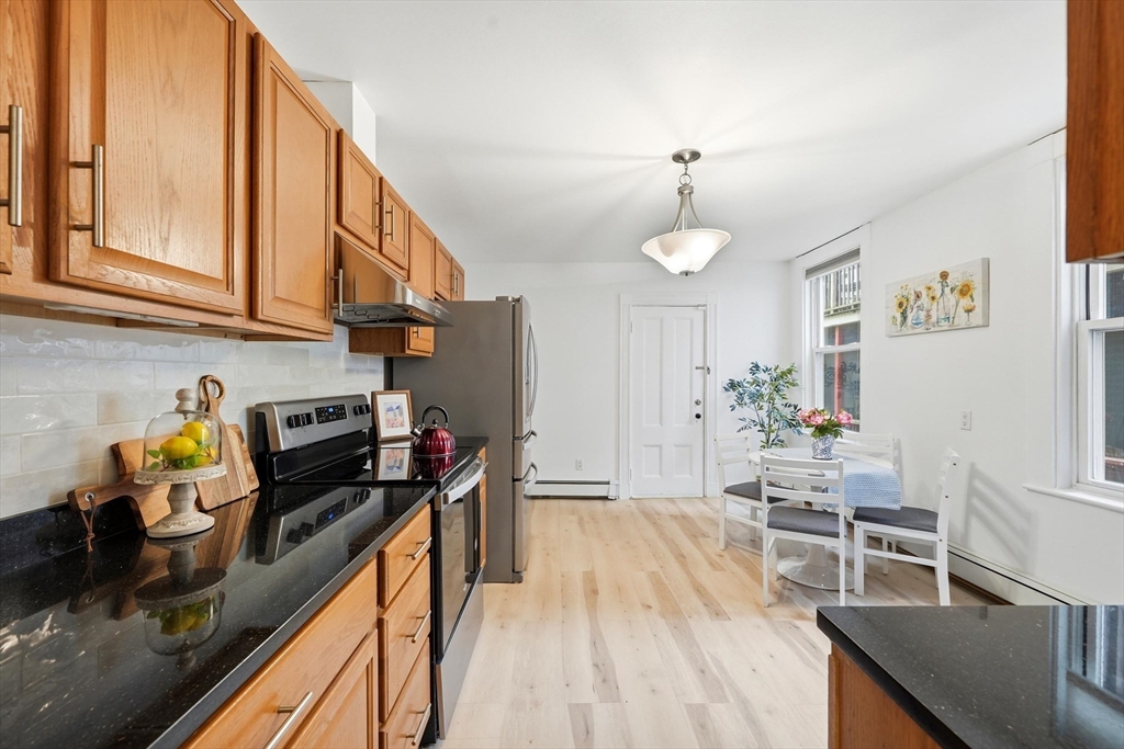 166 Chestnut St #1, Brookline, MA Photo #16