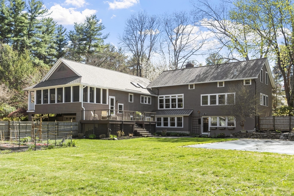 343 Holden Wood Rd