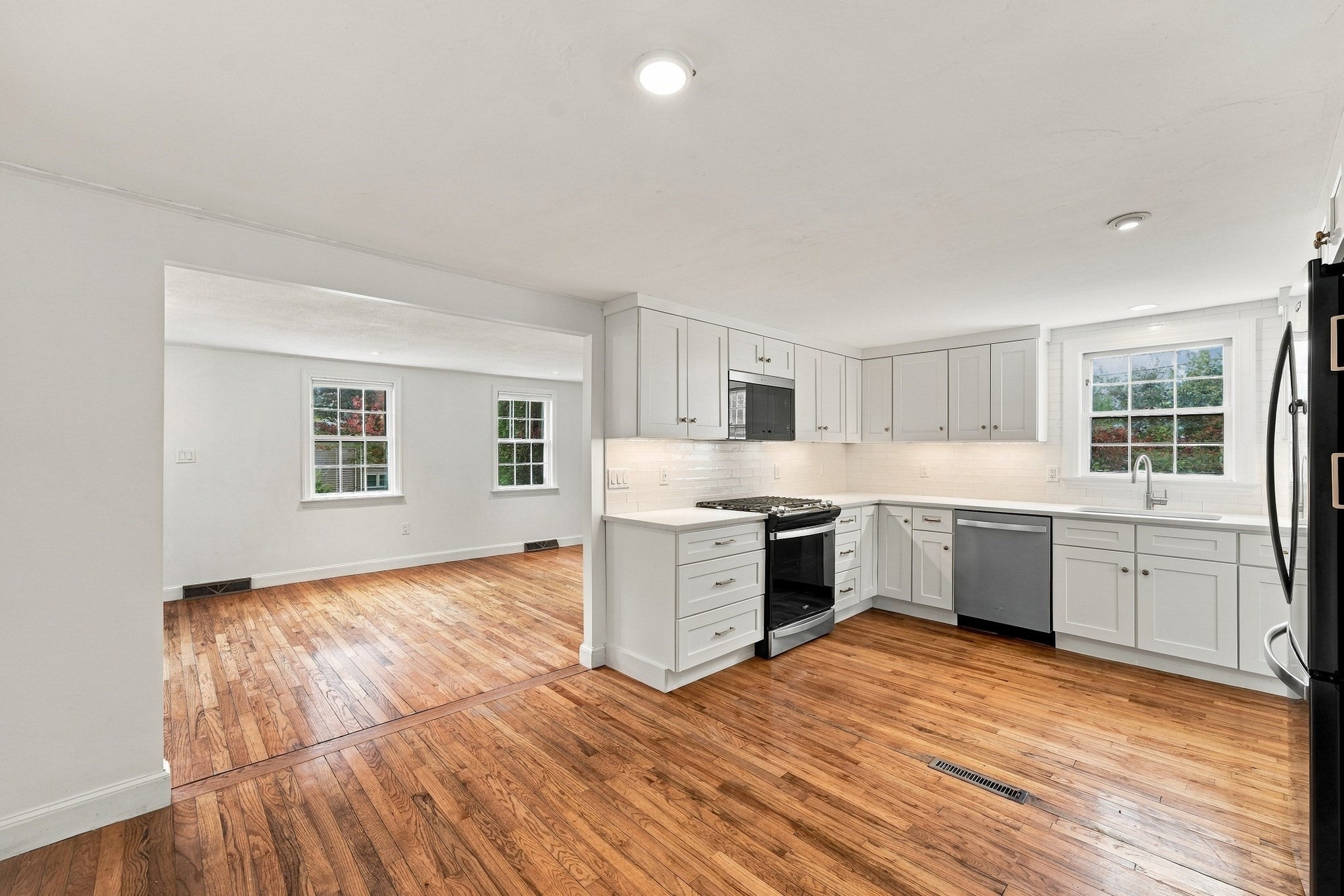35 Fay Rd, Scituate, MA Photo #6