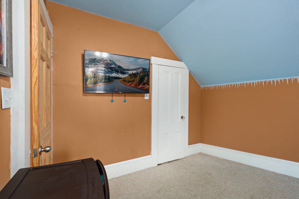55 Arlington St, Lowell, MA Photo #11