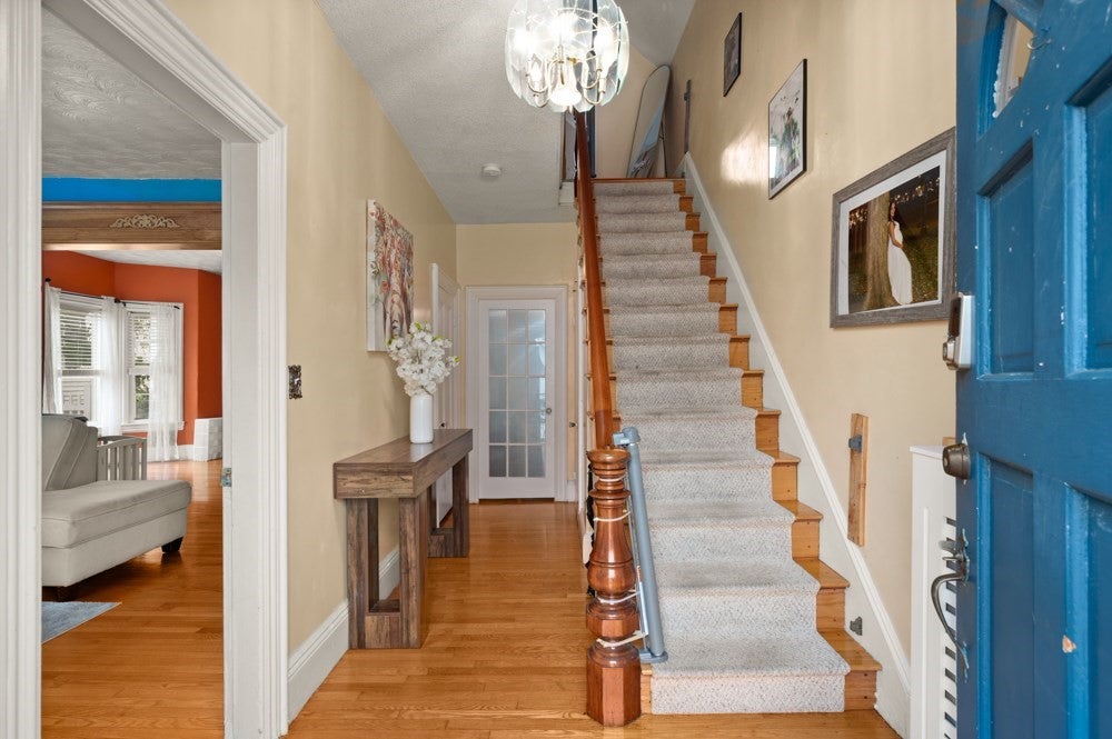 55 Arlington St, Lowell, MA Photo #6