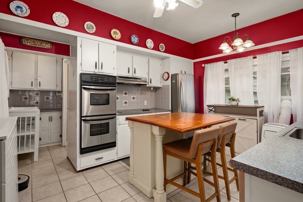 55 Arlington St, Lowell, MA Photo #5