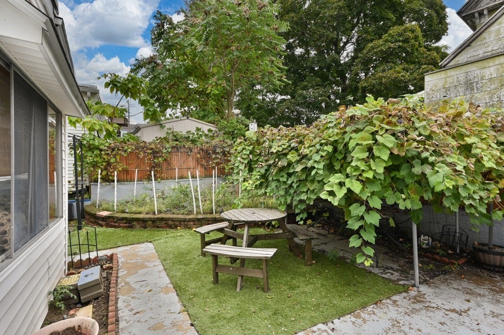 55 Arlington St, Lowell, MA Photo #35