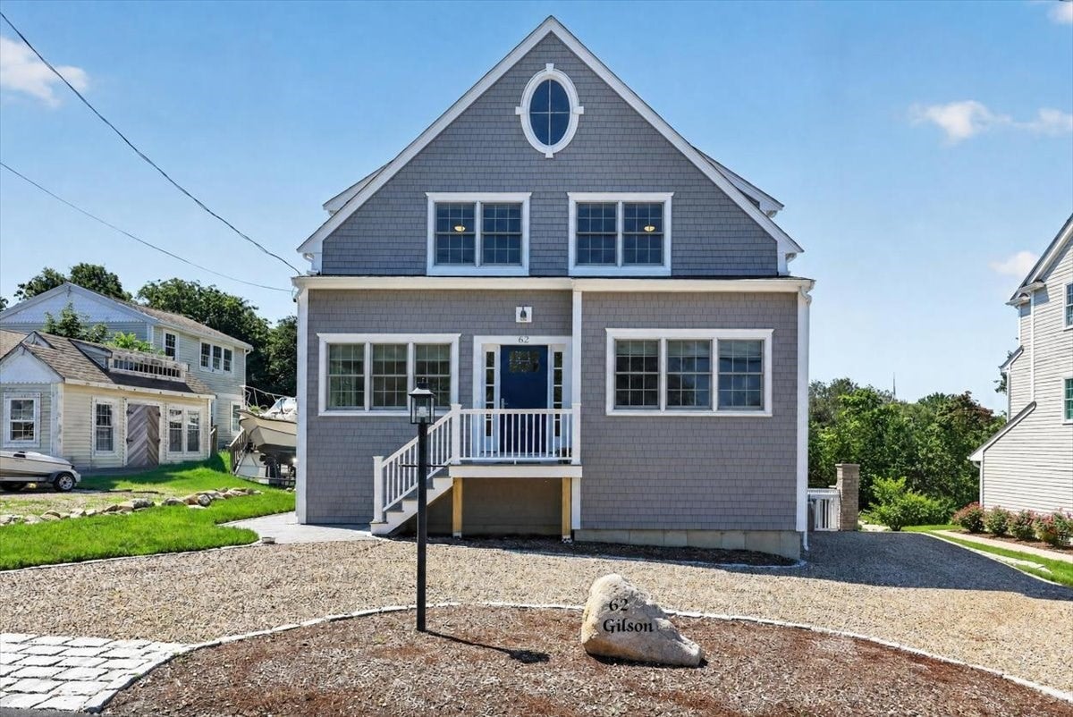 Click for 62 Gilson Road, Scituate, MA slideshow