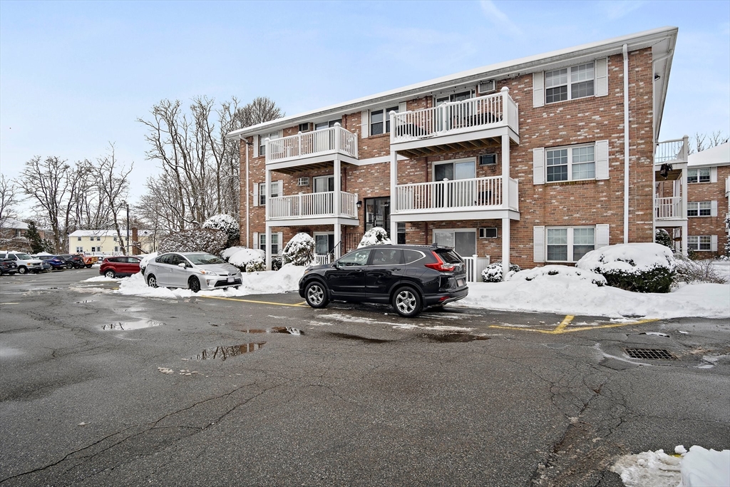 5 Karen Cir 16