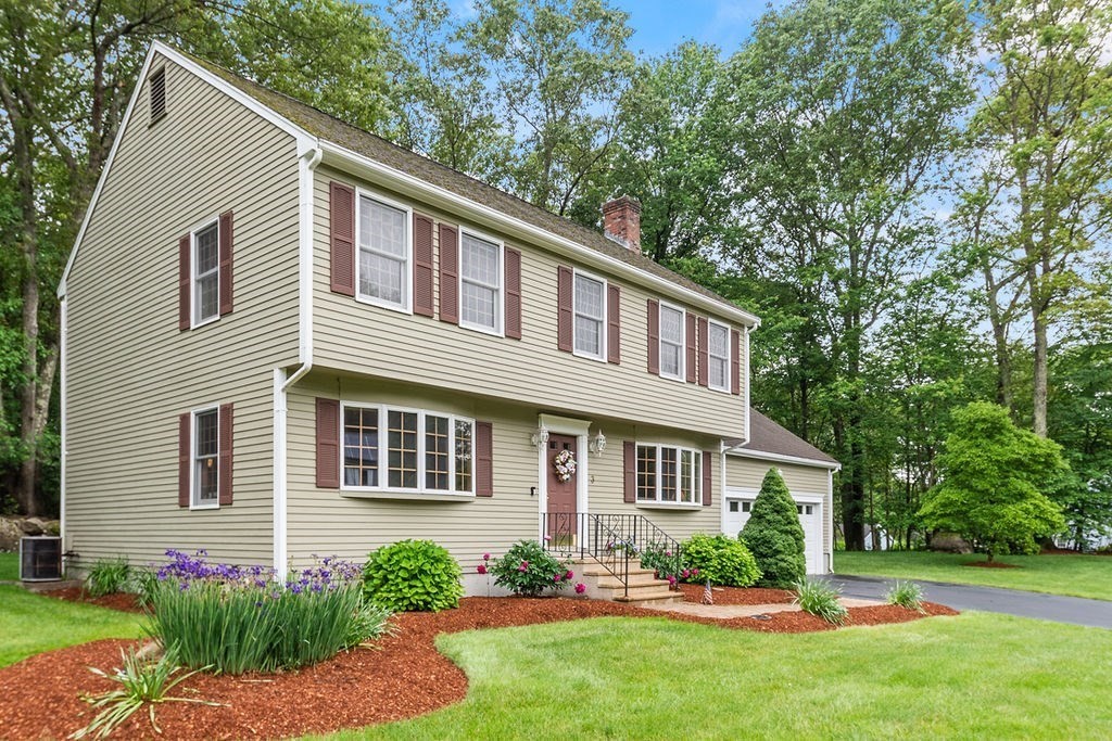 3 Wildwood Dr
