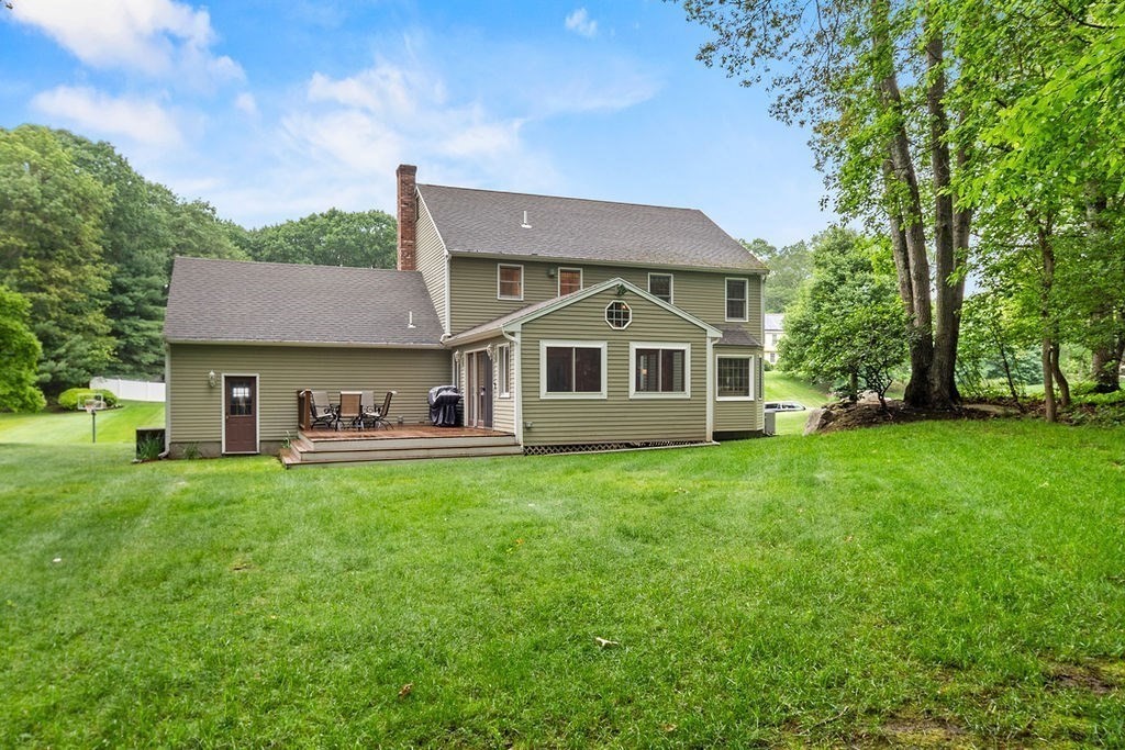 3 Wildwood Dr