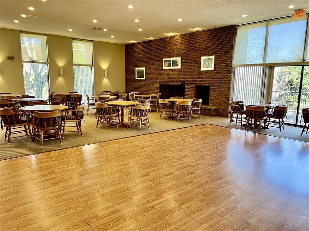 406 Paradise Road 1G