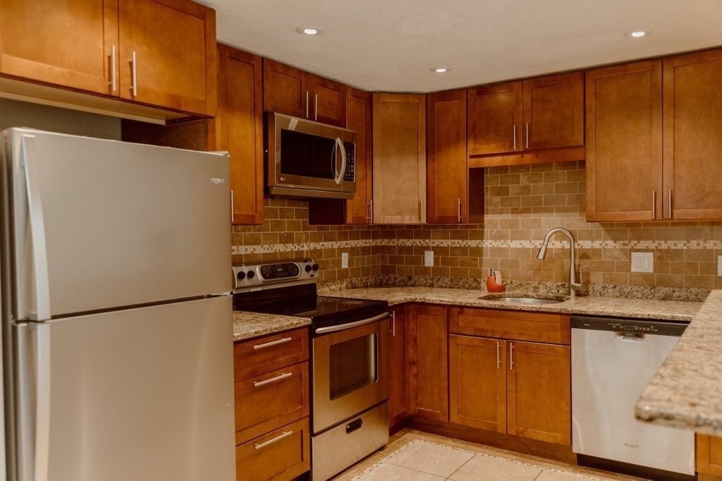 16 Williamsburg Ct 23