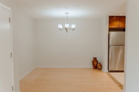 16 Williamsburg Ct 23 Shrewsbury MA 01545