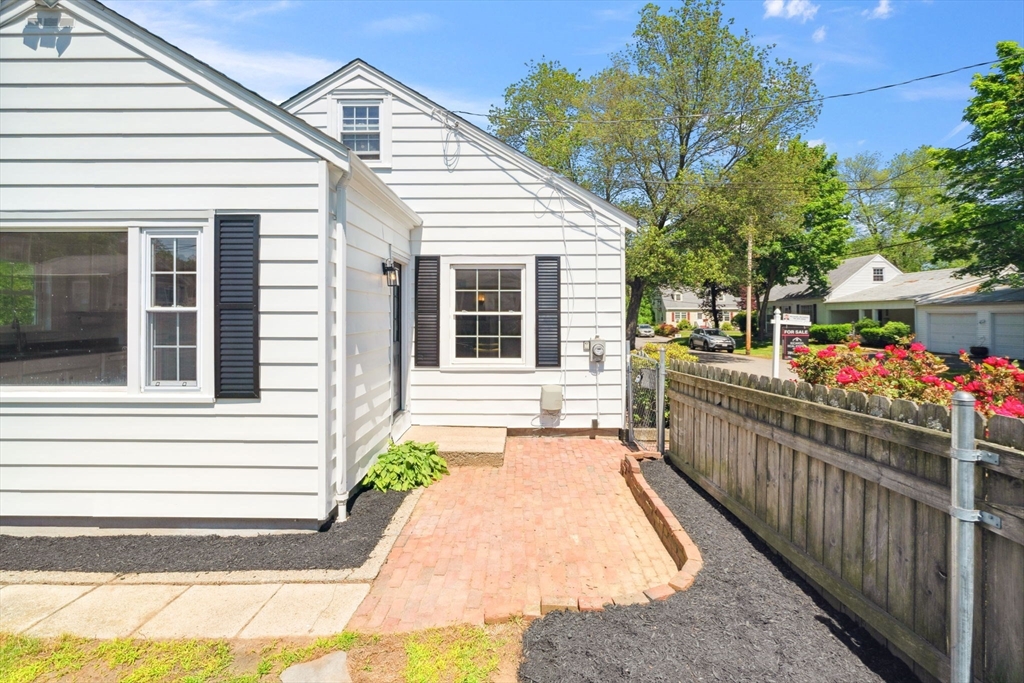 60 Woodland Road