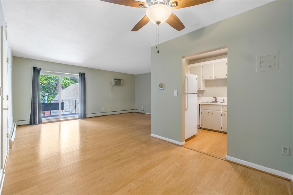 111 Grove St 11