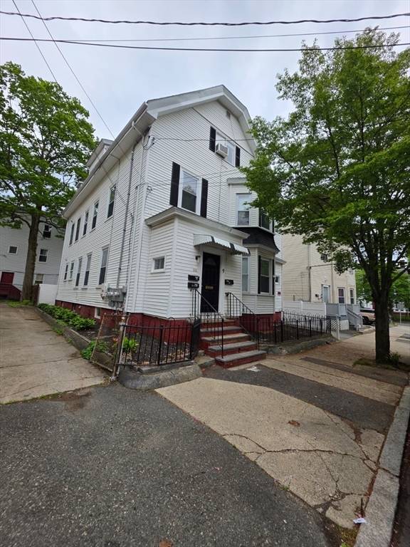 9 Hamilton Ave