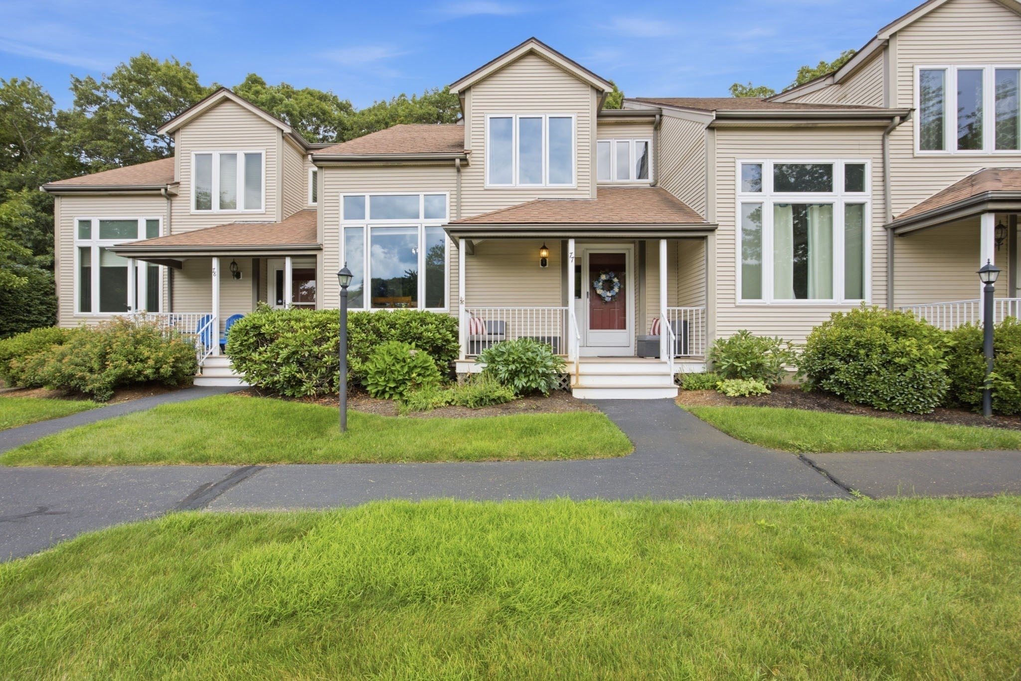 77 Willow Pond Dr 77