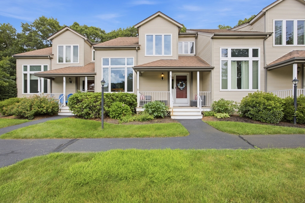 Photo 1 of 35 — 77 Willow Pond Dr 77, Rockland, MA 02370