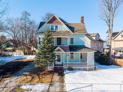 Photo of 166 Westminster St, Springfield, MA 01109 (MLS # 73486197)