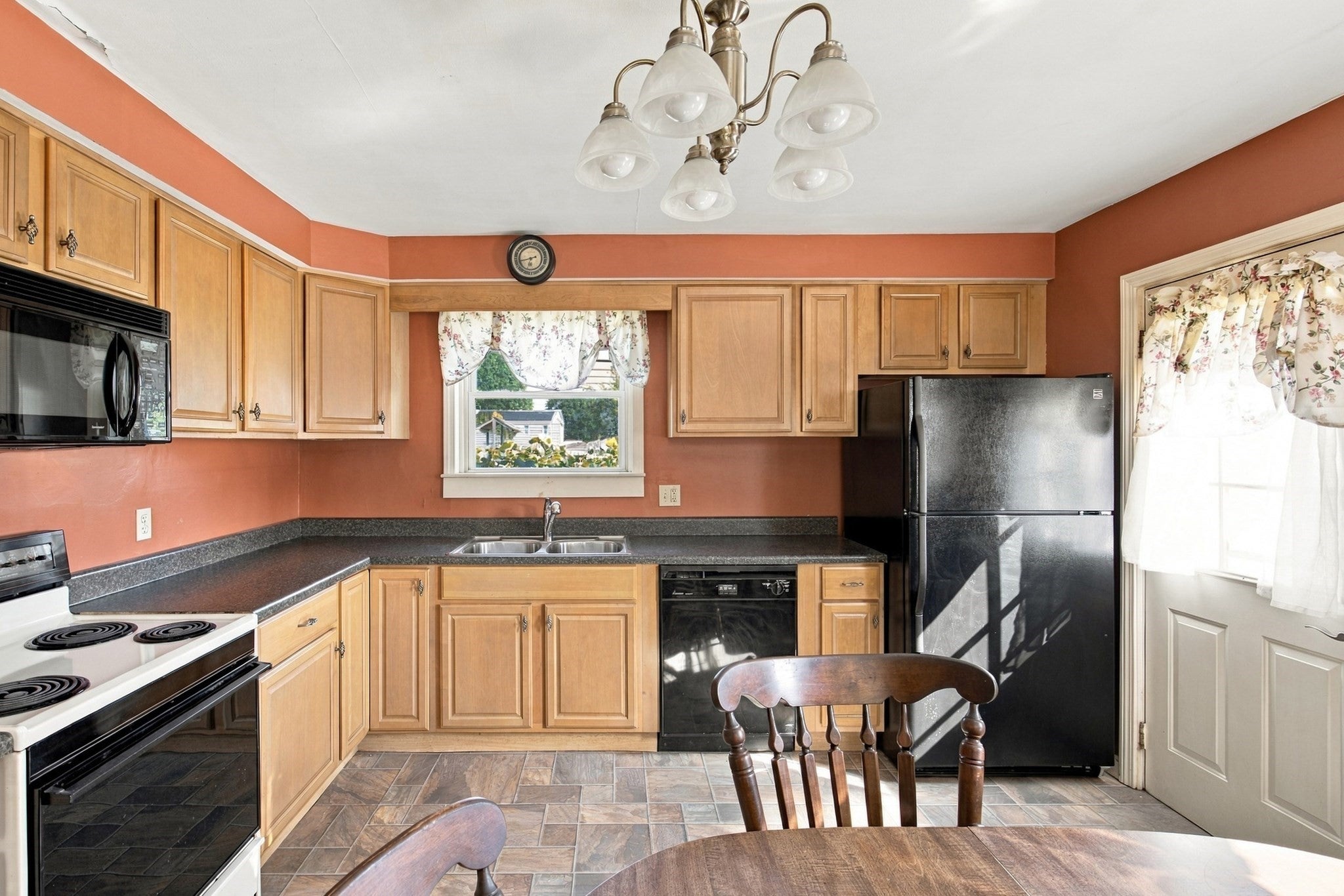 136 Durfee Road, Tiverton, RI Photo #10