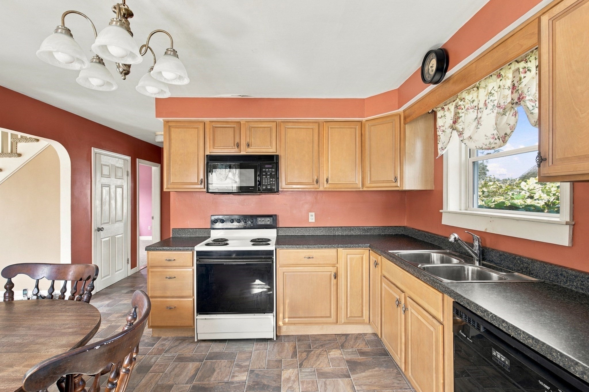 136 Durfee Road, Tiverton, RI Photo #12