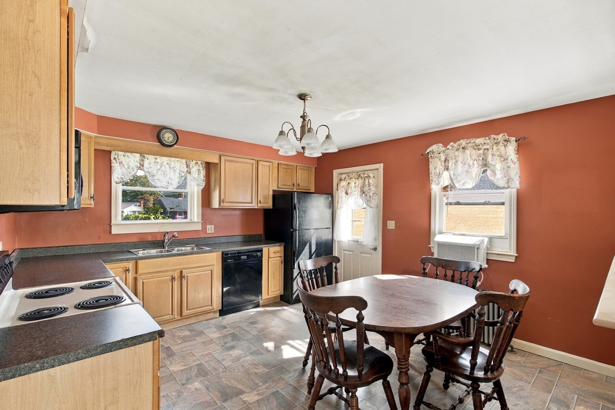 136 Durfee Road, Tiverton, RI Photo #9