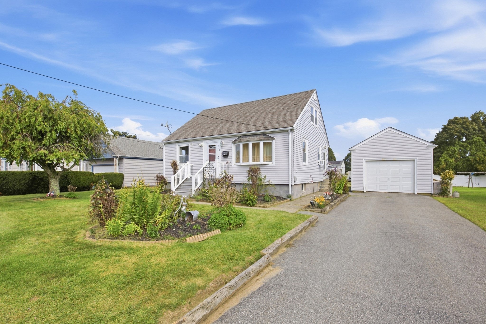 136 Durfee Road, Tiverton, RI Photo #2