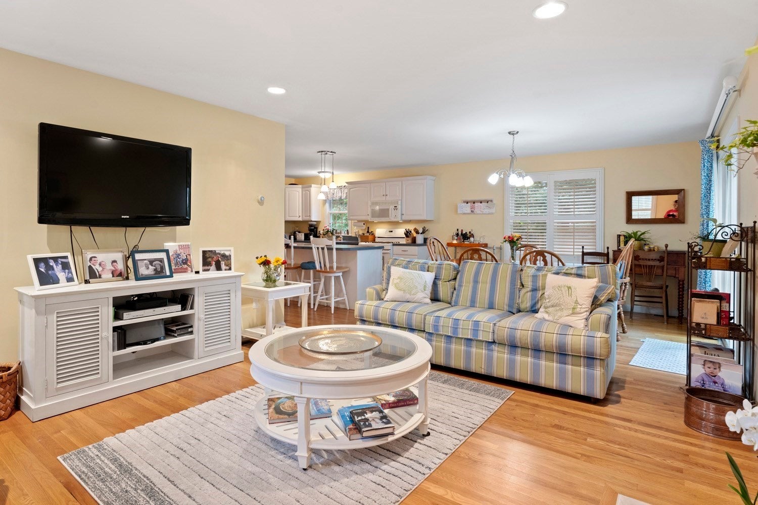 87 Neshobe Rd, Mashpee, MA, 87 Neshobe Rd, Mashpee, MA Photo #5
