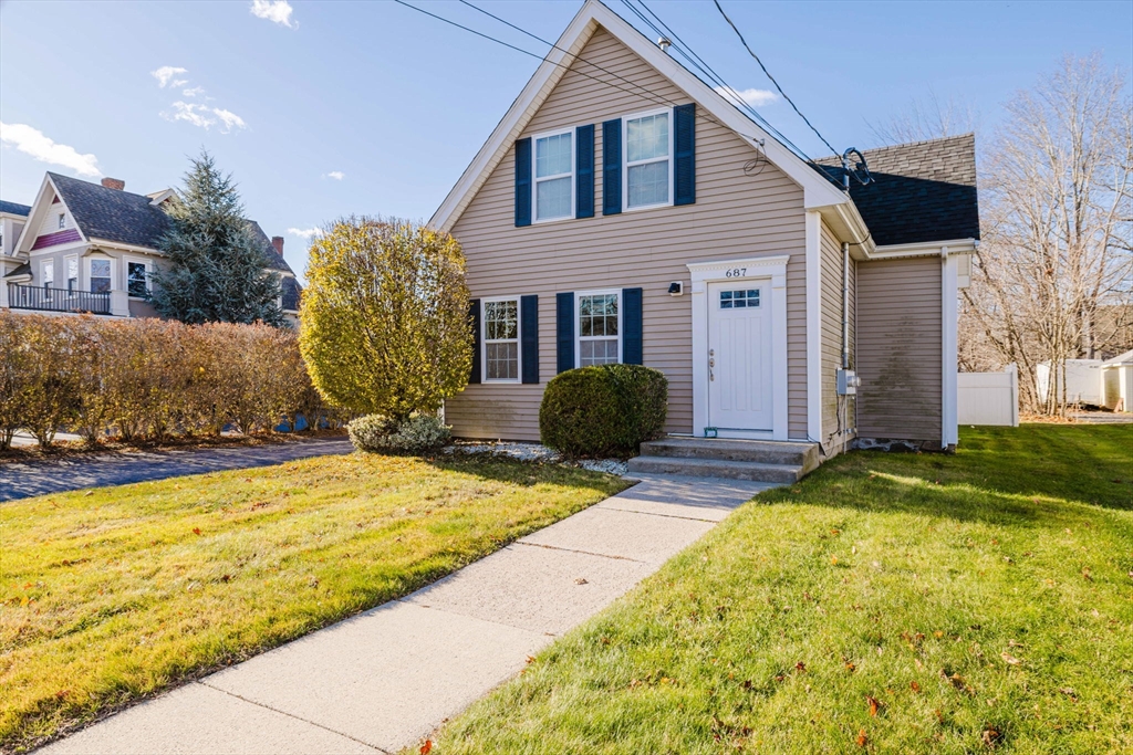 687 Washington Street 3