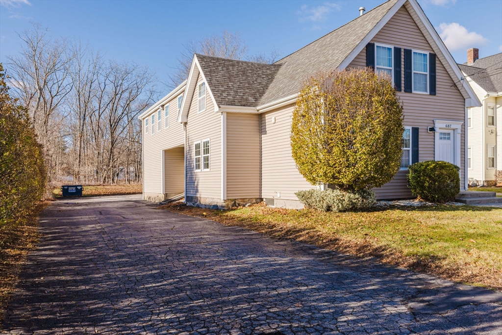 687 Washington Street 3