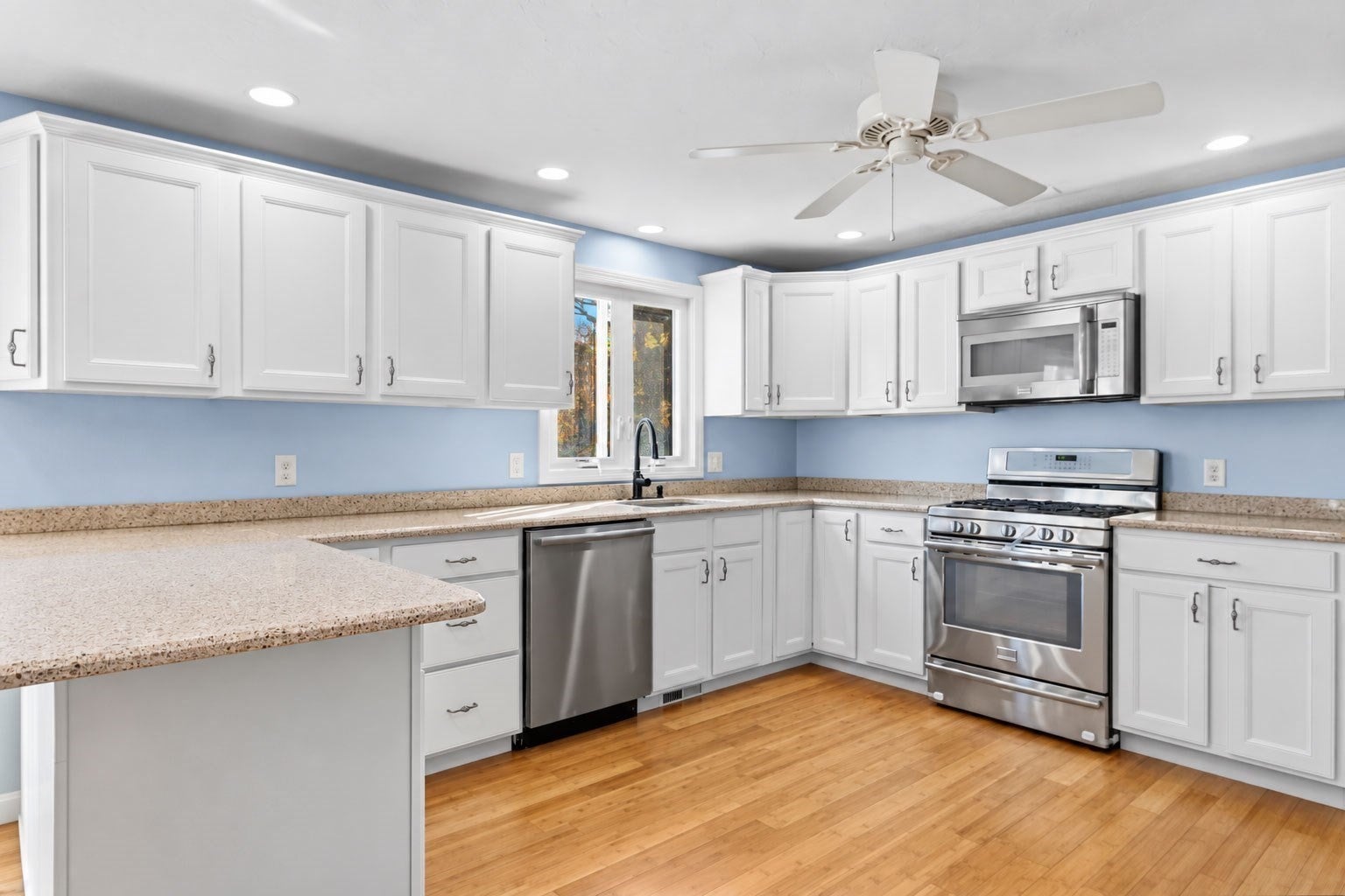 70 Nelson Dr, Bridgewater, MA Photo #4