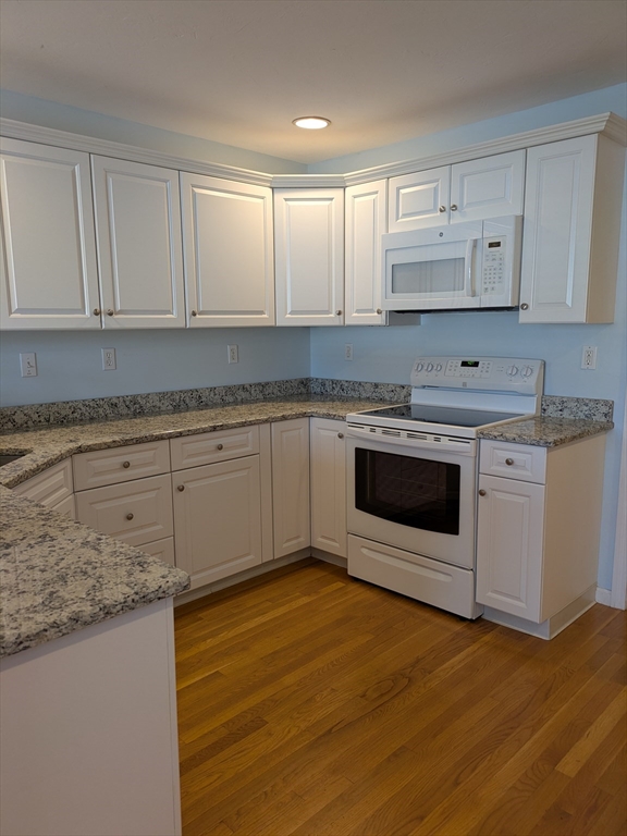11 Shaker Way 4