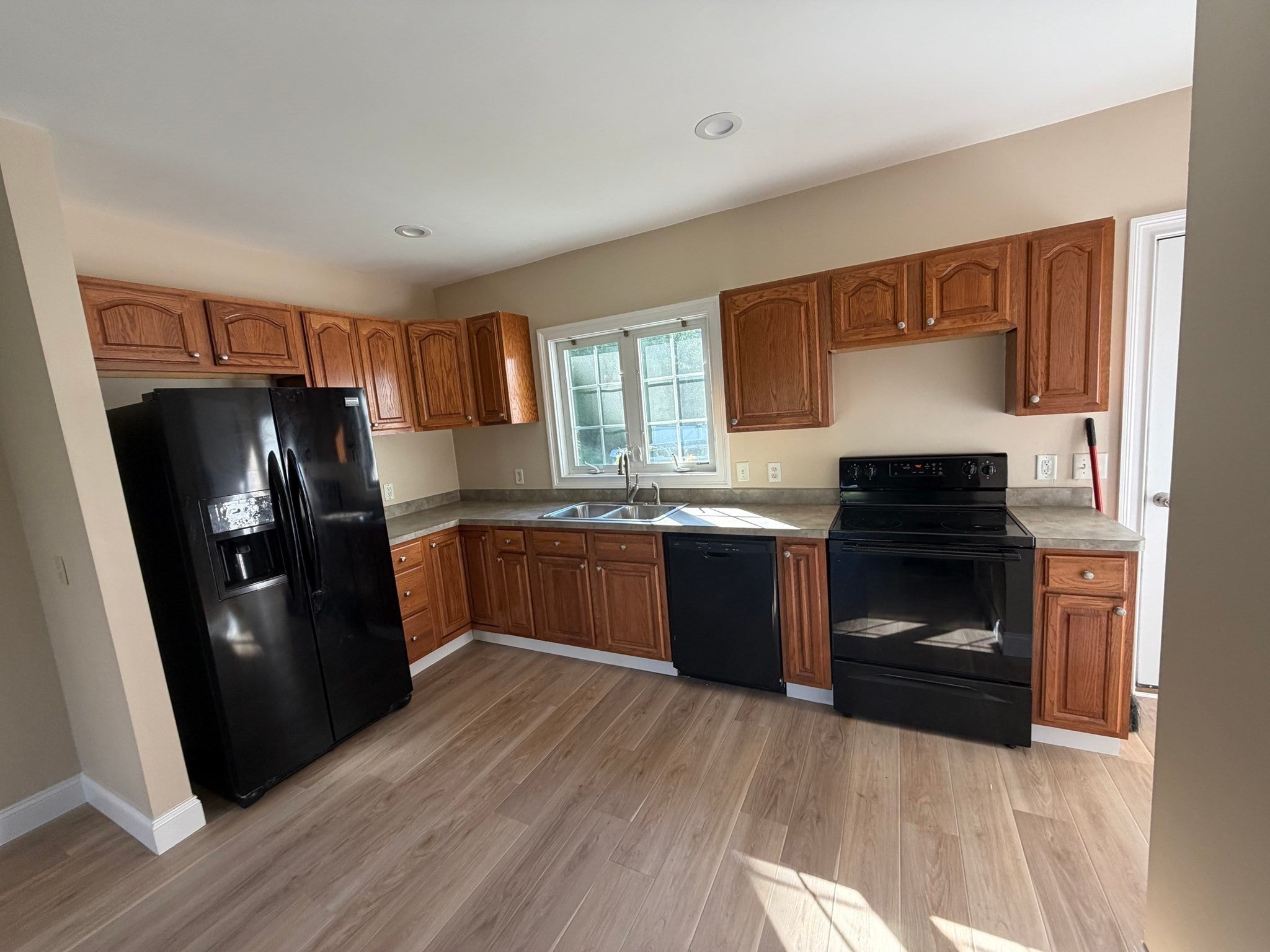 33 Brunelle Dr 2