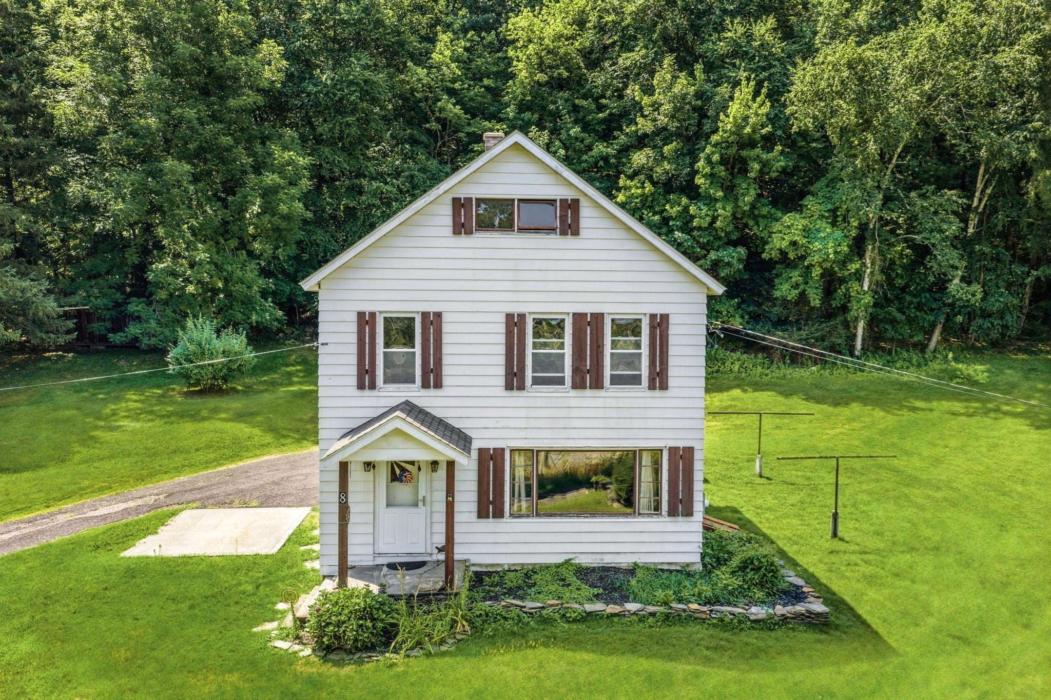 8 Underwood Ave