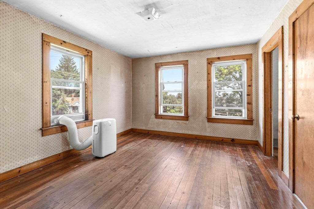 8 Underwood Ave, Easthampton, MA, 8 Underwood Ave, Easthampton, MA Photo #19