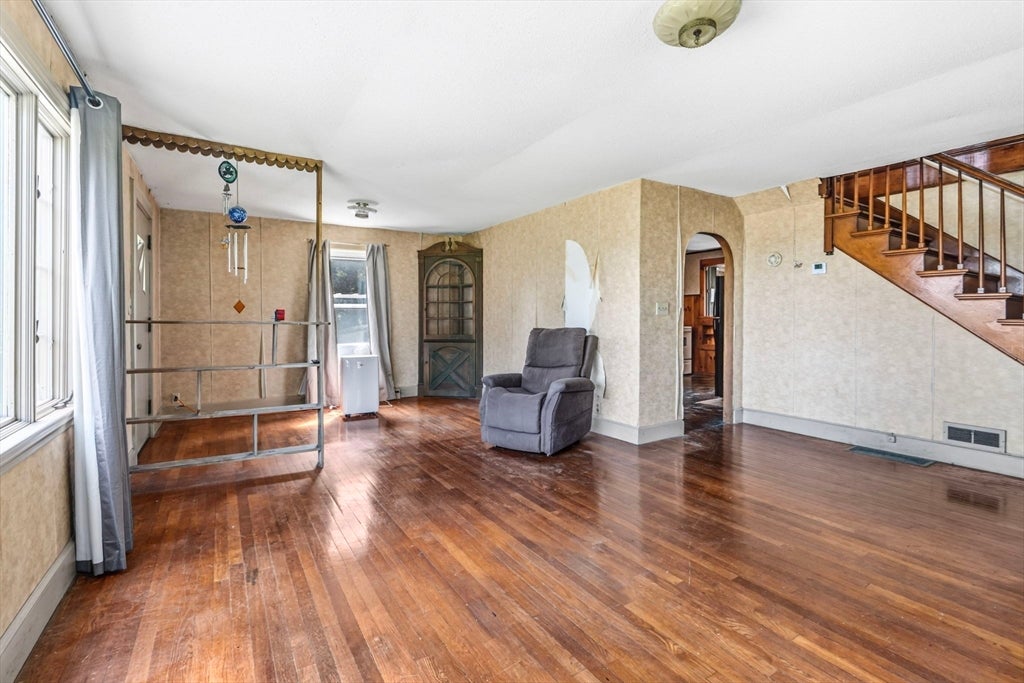 8 Underwood Ave, Easthampton, MA, 8 Underwood Ave, Easthampton, MA Photo #8
