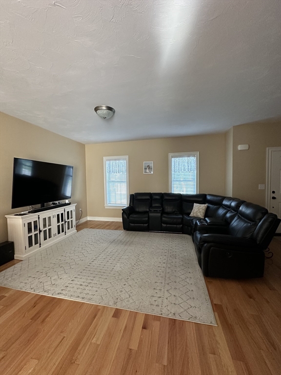 23 Skyview Dr