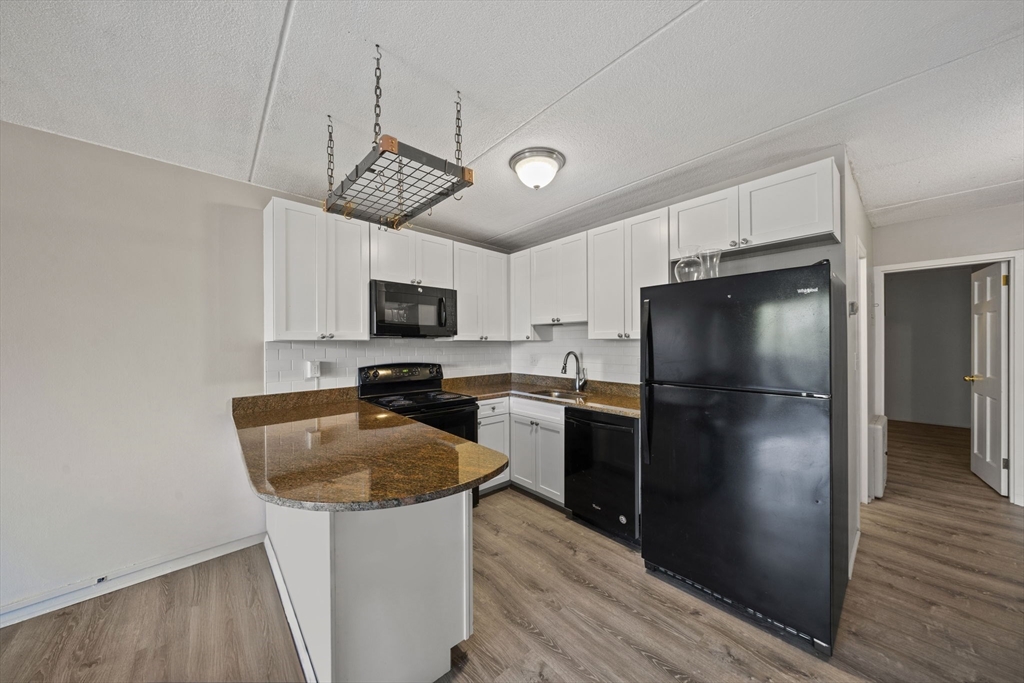 200 Swanton St 432