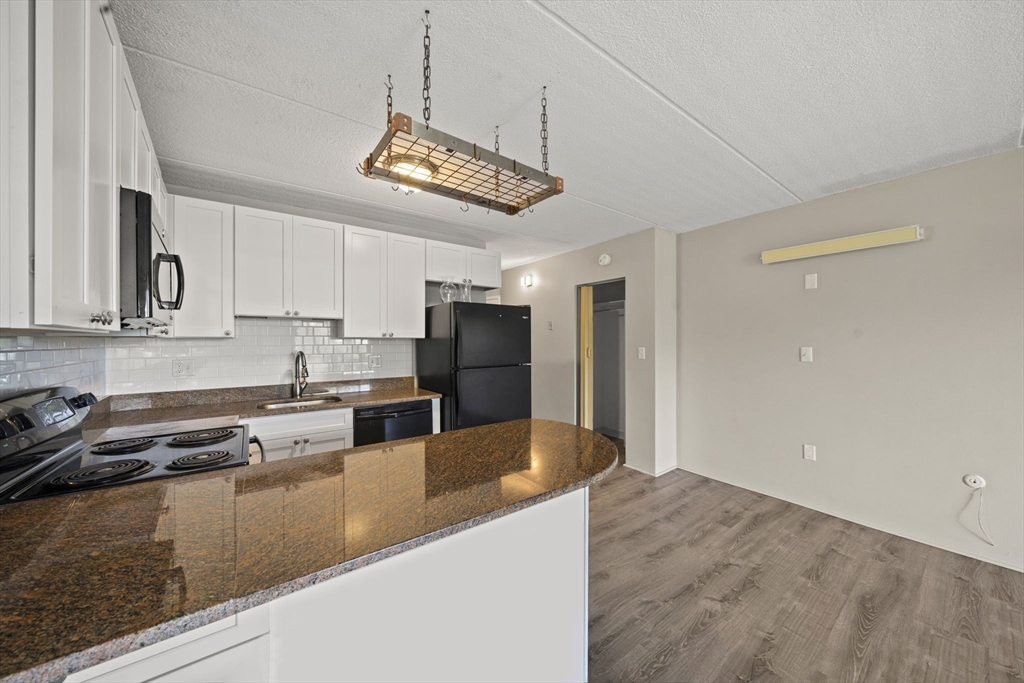 200 Swanton St 432