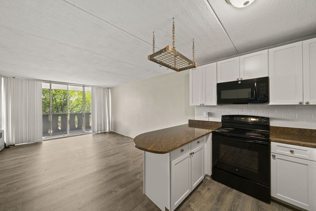 200 Swanton St 432