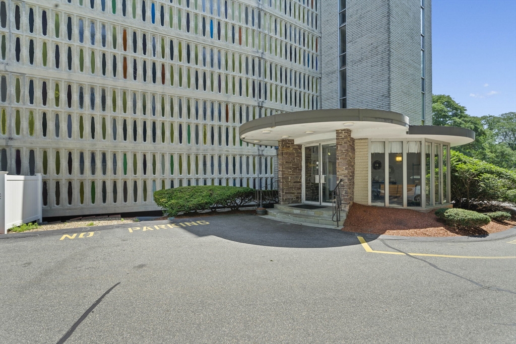 200 Swanton St 432