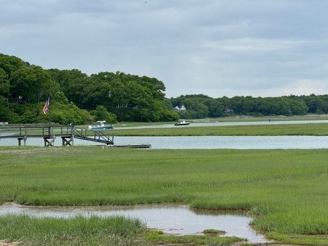 39 Bay Pond Rd
