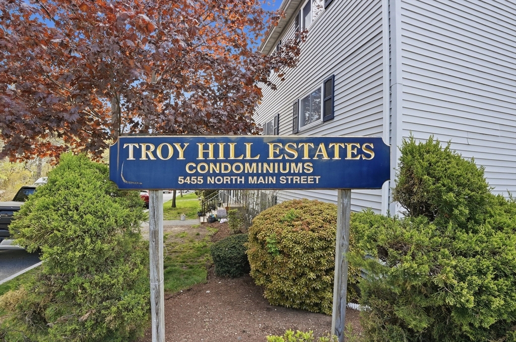 Photo of 5455 North Main Street, Fall River, MA