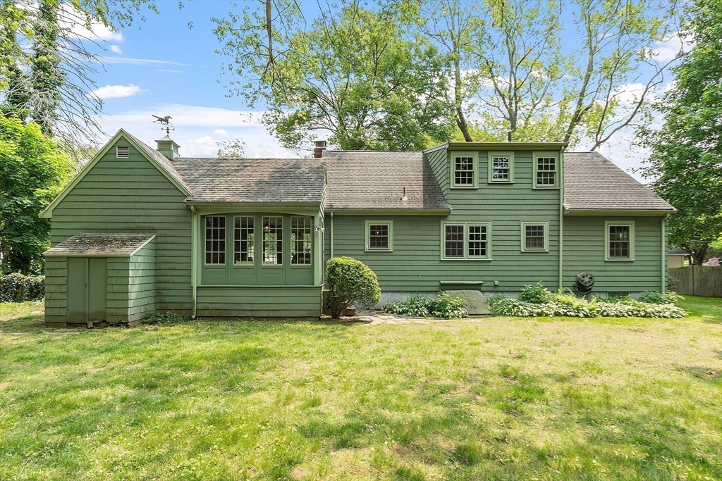 8 Mitchell Ln