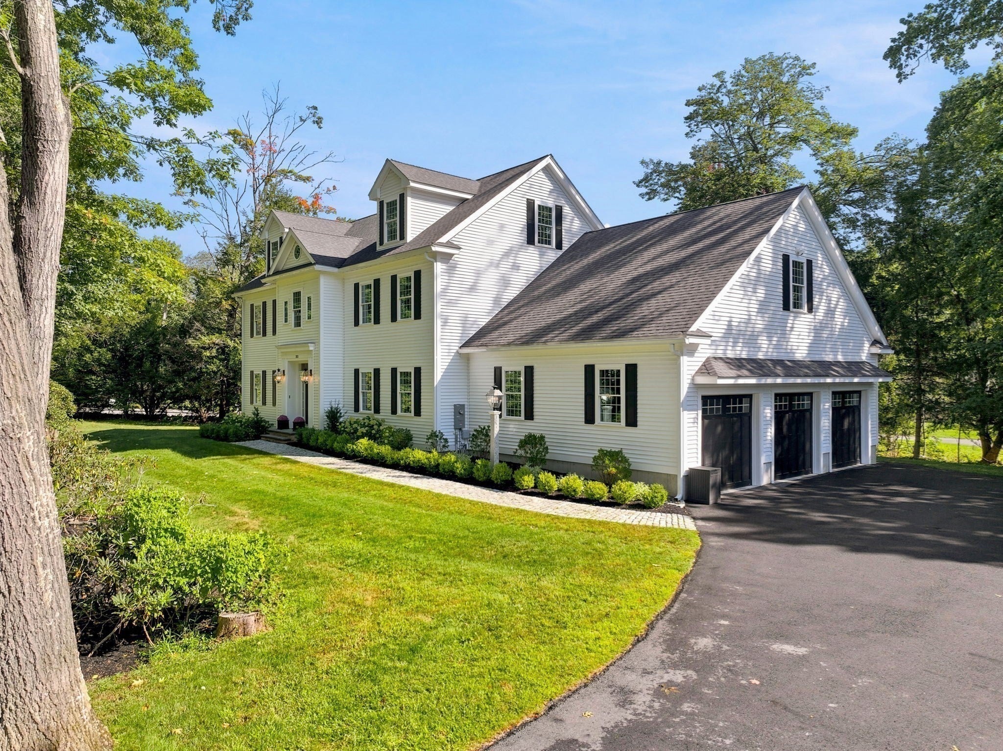 303 Chestnut St, North Andover, MA Photo #2