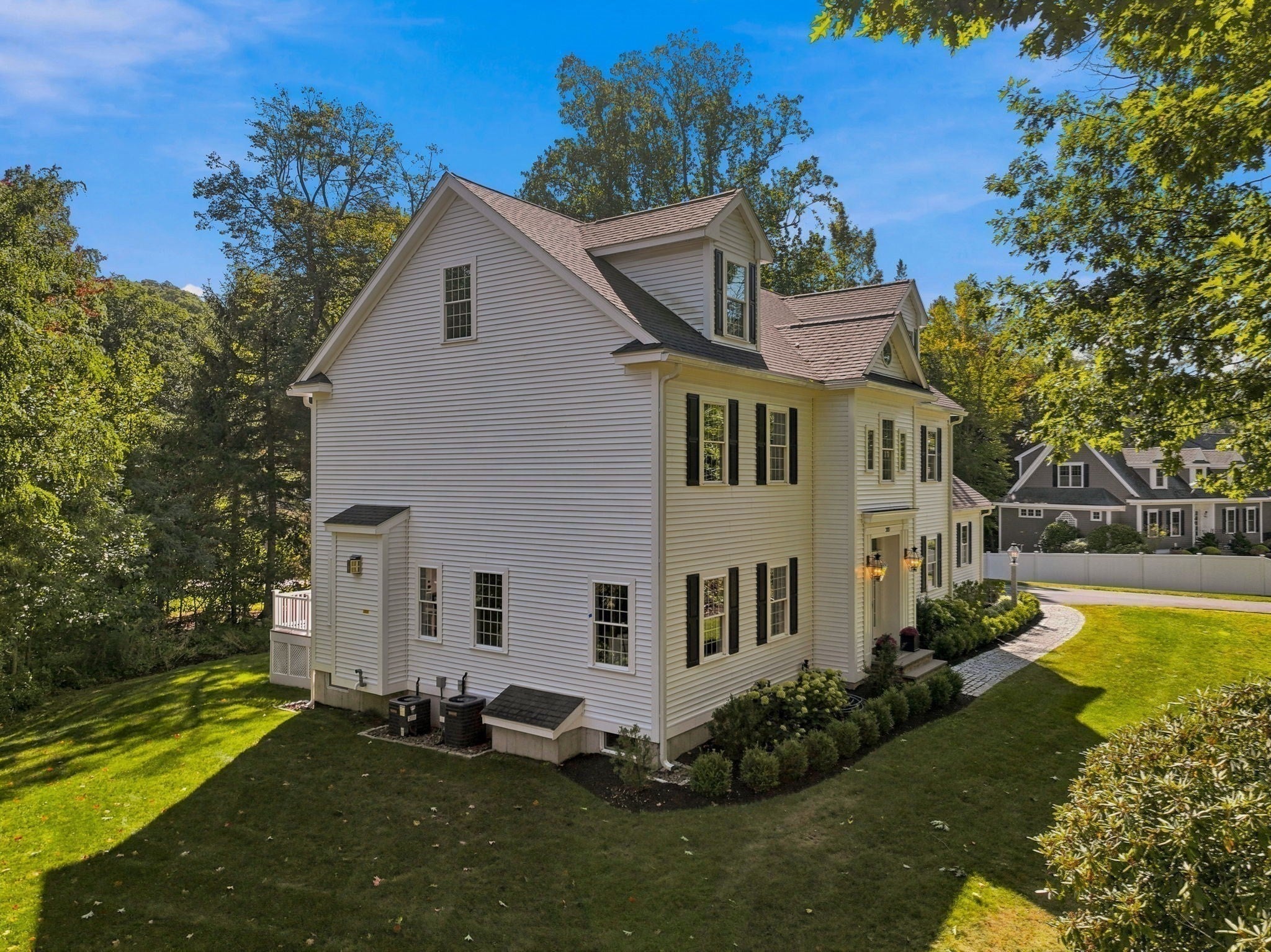 303 Chestnut St, North Andover, MA Photo #39