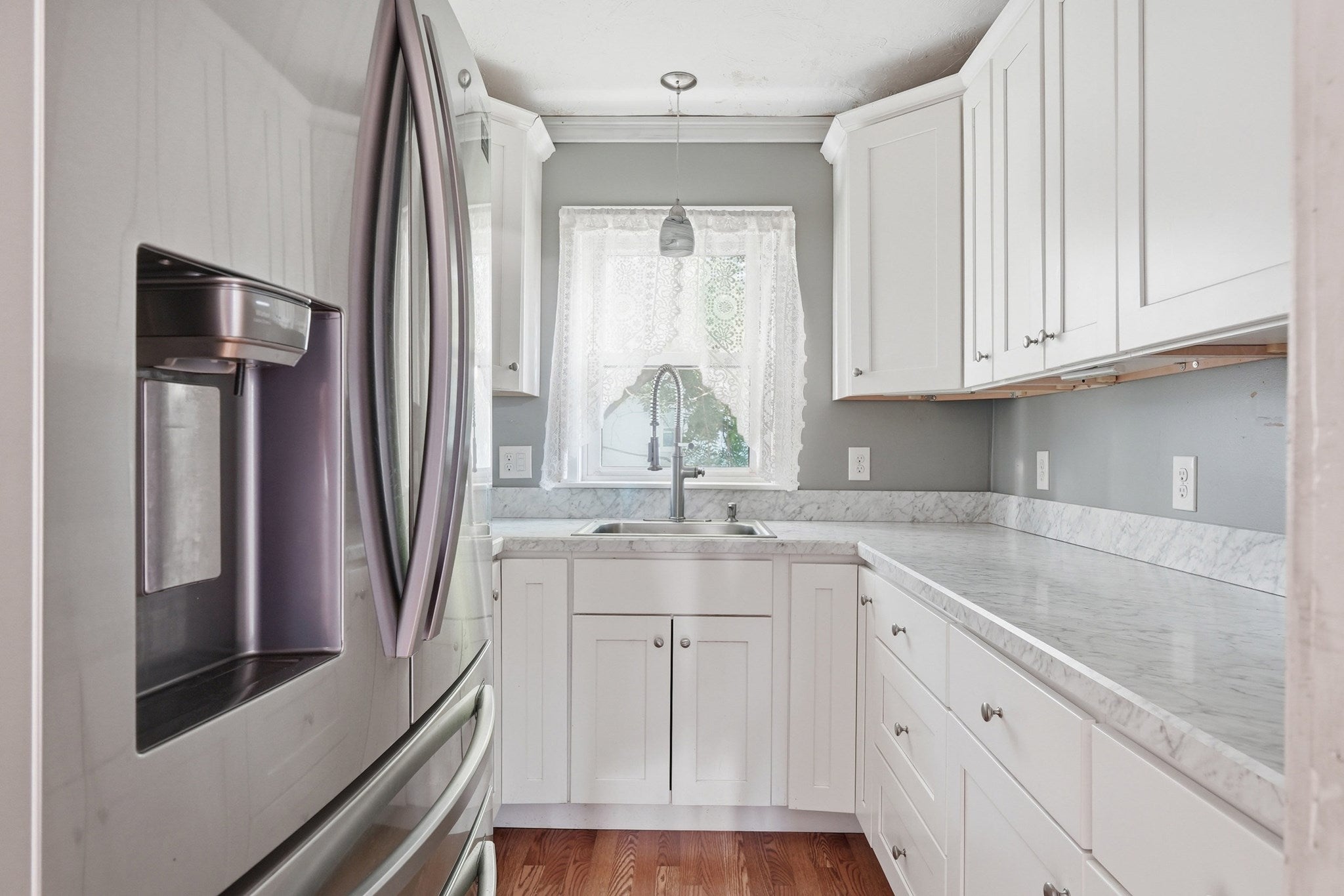 48 Litchfield Ave