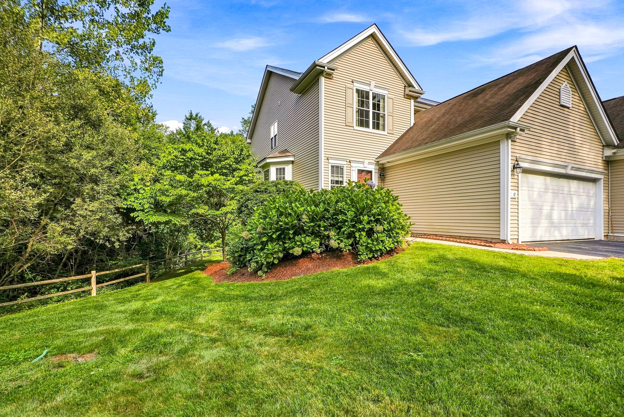 18 Daffodil Ct #18, Grafton, MA, 18 Daffodil Ct #18, Grafton, MA Photo #2