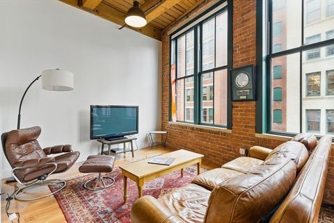 49 Melcher St 405 Boston MA 02210