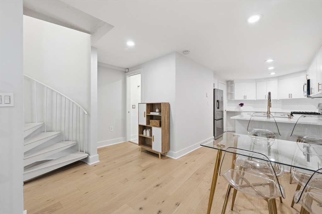 15 Cazenove St 1